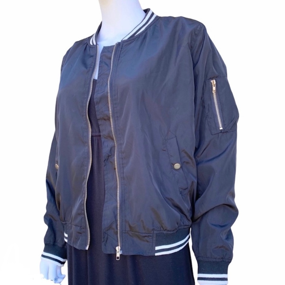 Jacket - Picture 2 of 12